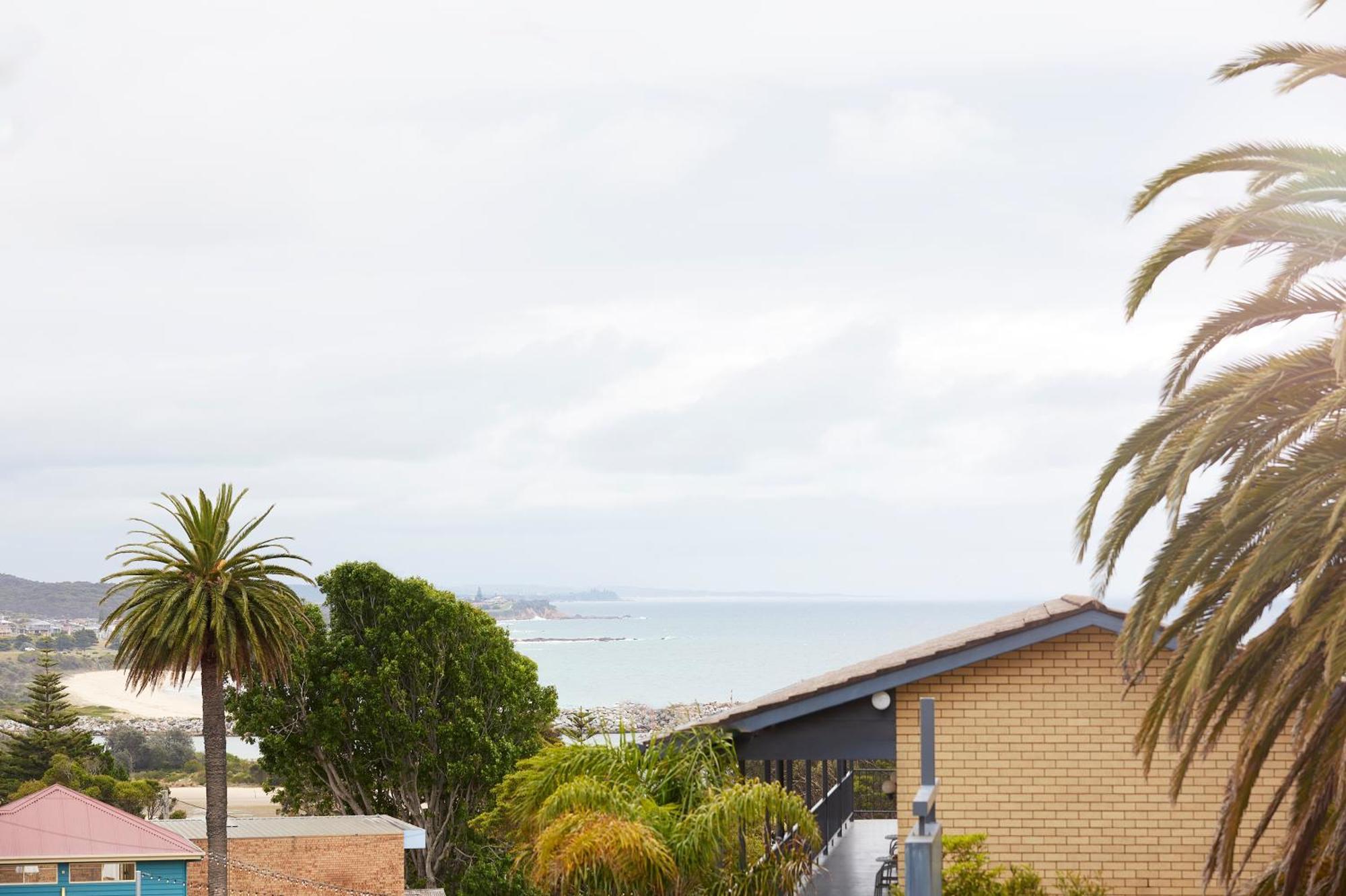 Holiday Lodge Motor Inn Narooma Buitenkant foto