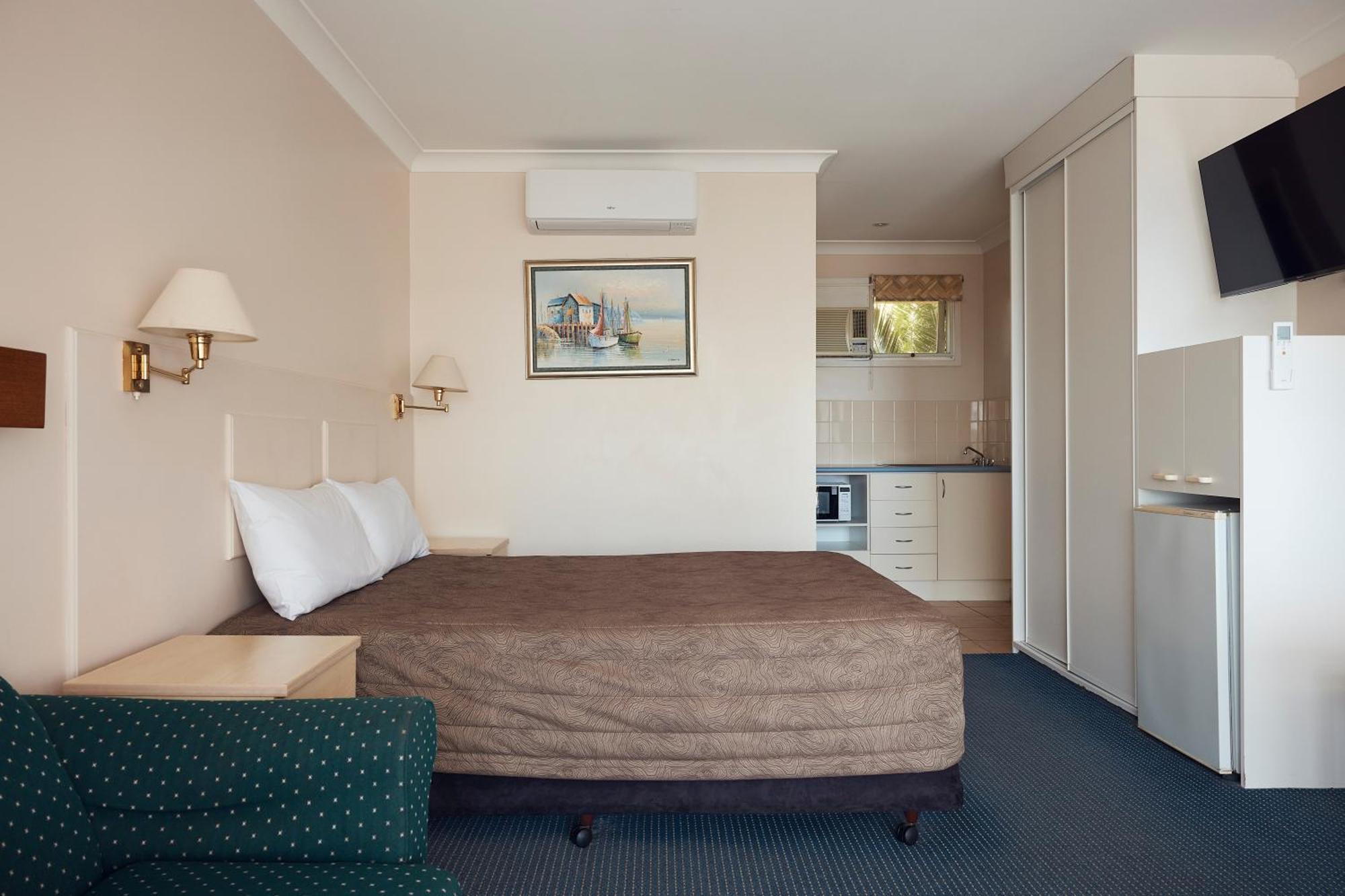 Holiday Lodge Motor Inn Narooma Buitenkant foto