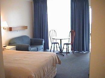 Holiday Lodge Motor Inn Narooma Buitenkant foto